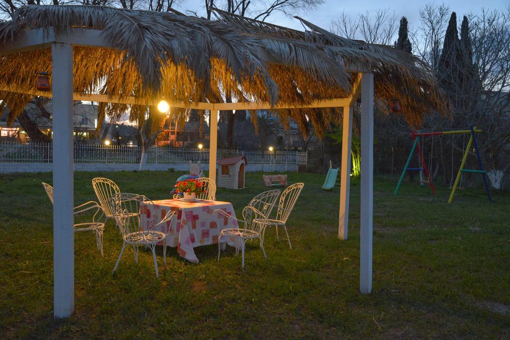 Apartmán Giannis And Fridas Garden Sidárion Exteriér fotografie